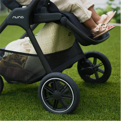 Nuna - Poussette TRIV Next - Caviar Nuna - Poussette TRIV Next - Caviar