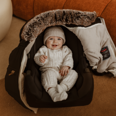 Petit Coulou - Housse d`pour siège d`auto de bébé 3 saisons (Colliers interchangeables) - Onyx Petit Coulou - Housse d`pour siège d`auto de bébé 3 saisons (Colliers interchangeables) - Onyx